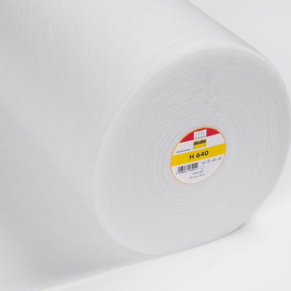 Lightweight Medium Loft Fusible Fleece Batting Wadding H640 Iron on White. 90 cm wide.