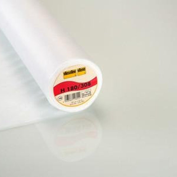 Entoilage thermocollant léger blanc : Vilene H180/308, fer sur intissé. Au demi-mètre.