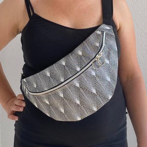 XL gray geometric jacquard glitter fanny pack