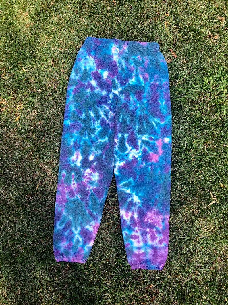 scrunched sweatpants