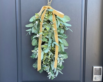 Winter Greenery Teardrop Swag Wreath, Christmas Wreath for Front Door with Eucalyptus and Mistletoe, Mistletoe Holiday Home Decor