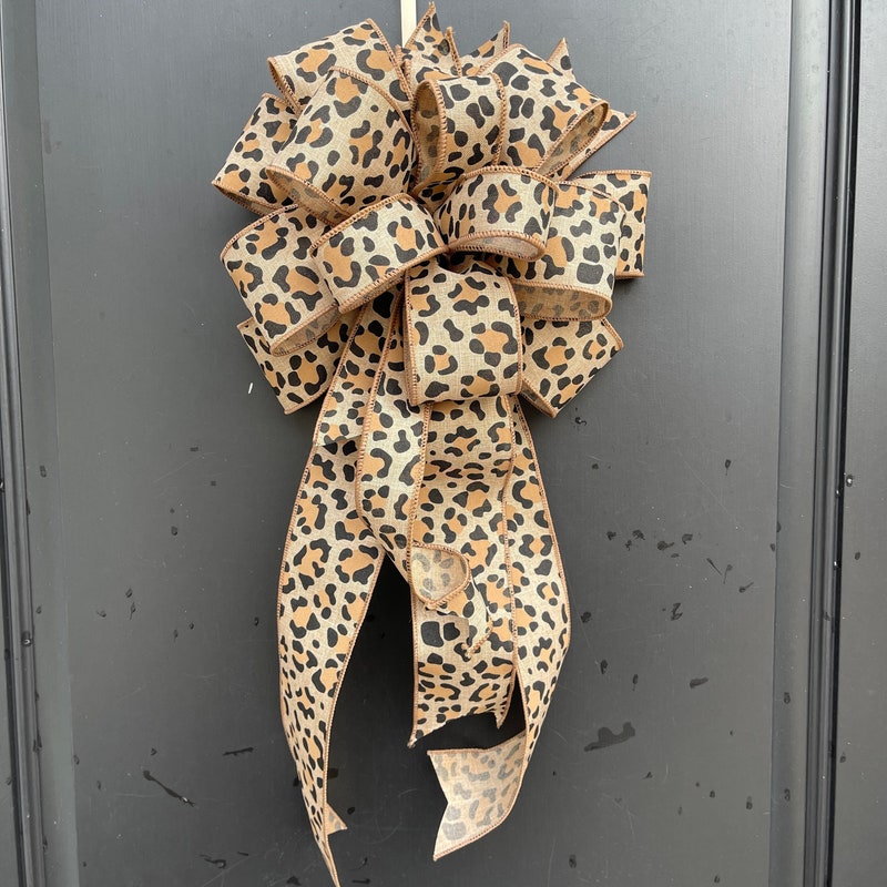 Scarecrow wreath, leopard print decor