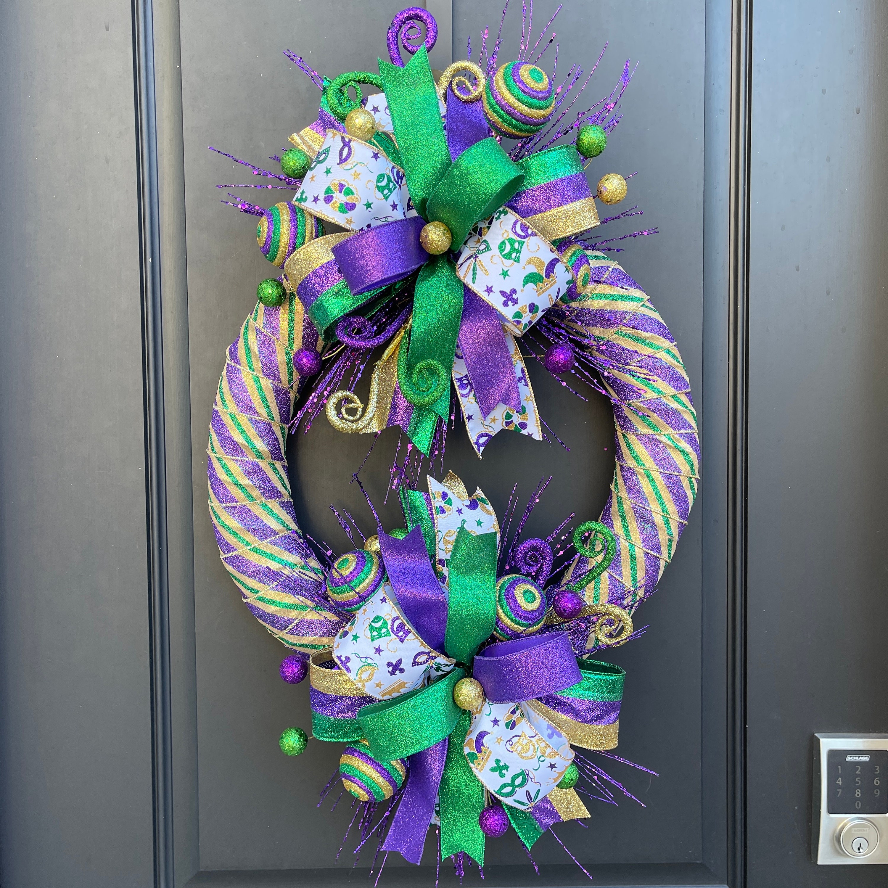 6 Festive DIY Mardi Gras Decor Ideas - How to Make Wreaths - Wreath Making  for Craftpreneurs