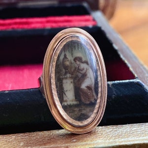 An Antique Georgian 9K Gold Mourning Ring