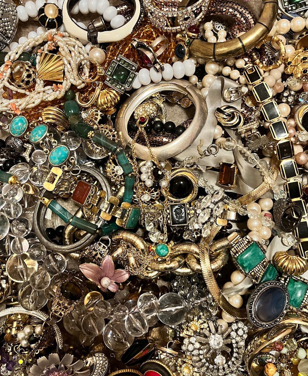 Vintage costume jewelry for sale discount