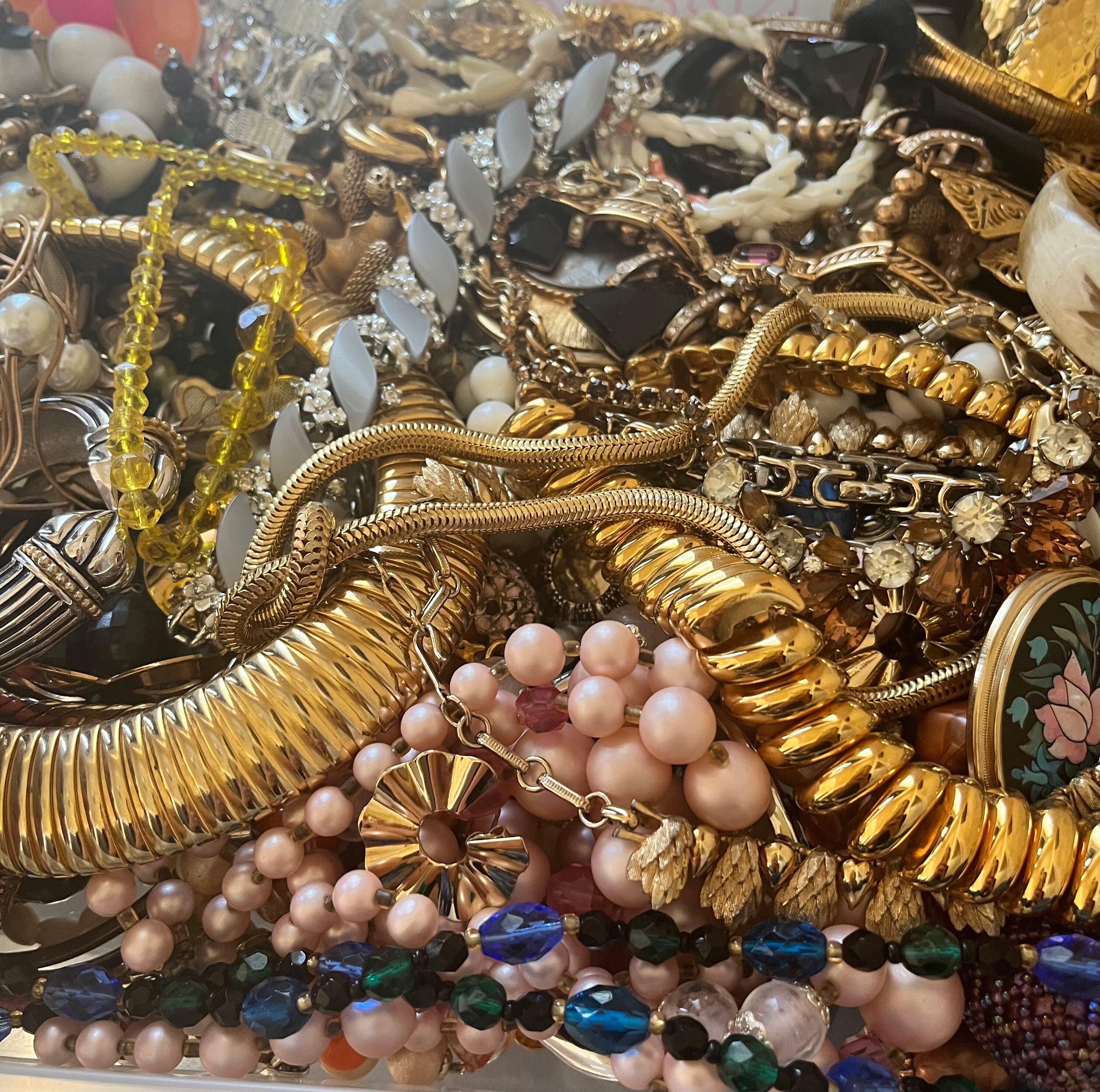 Antique 2024 jewelry lots