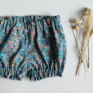 Size 3-6m ready to ship Aurelia bloomers in vintage blueberry floral