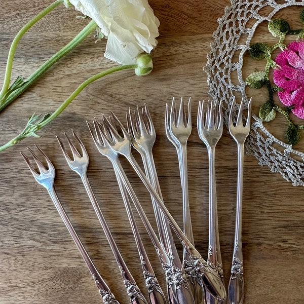 Vintage Community White Orchid silver plated appetizer forks Set of 12 | Cocktail/Seafood  forks | Retro entertaining Cocktail utensils