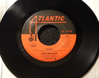 Laura Branigan - Gloria / Living A Lie