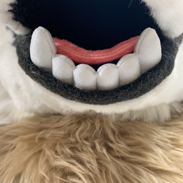 Handgefertigte Fursuit Zähne