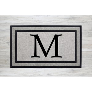 Paillasson gris paillasson monogramme simple - cadeau de mariage monogramme familial personnalisé paillasson personnalisé clôture cadeau de bienvenue tapis de bienvenue 1634 **