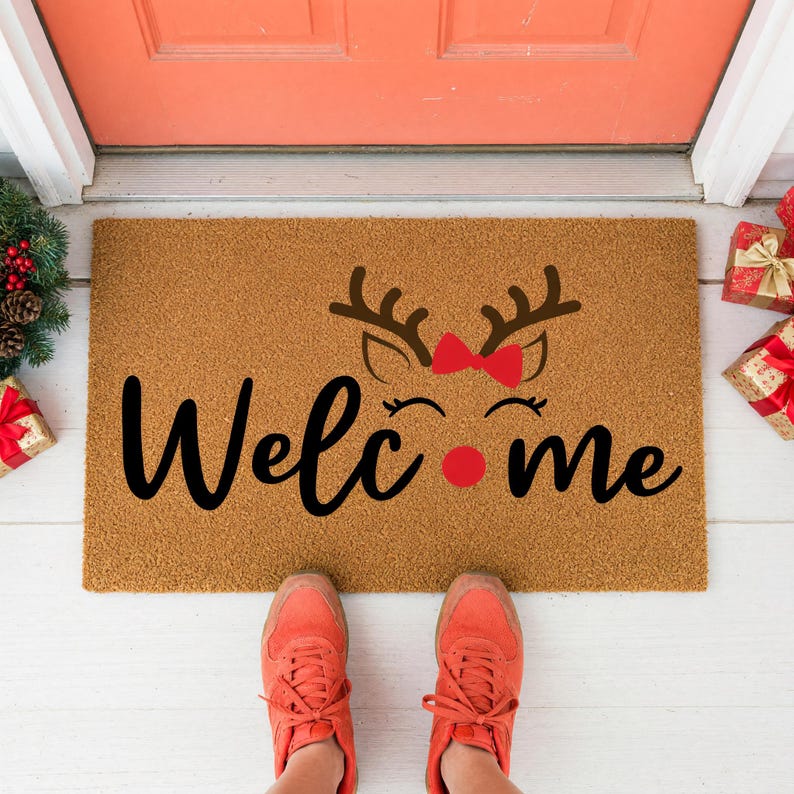 a pair of doormats with measurements for each of them