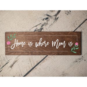 Mom Wood Sign: Personalized Grandma or Nana Gift (Custom Grandkids Names 7300)