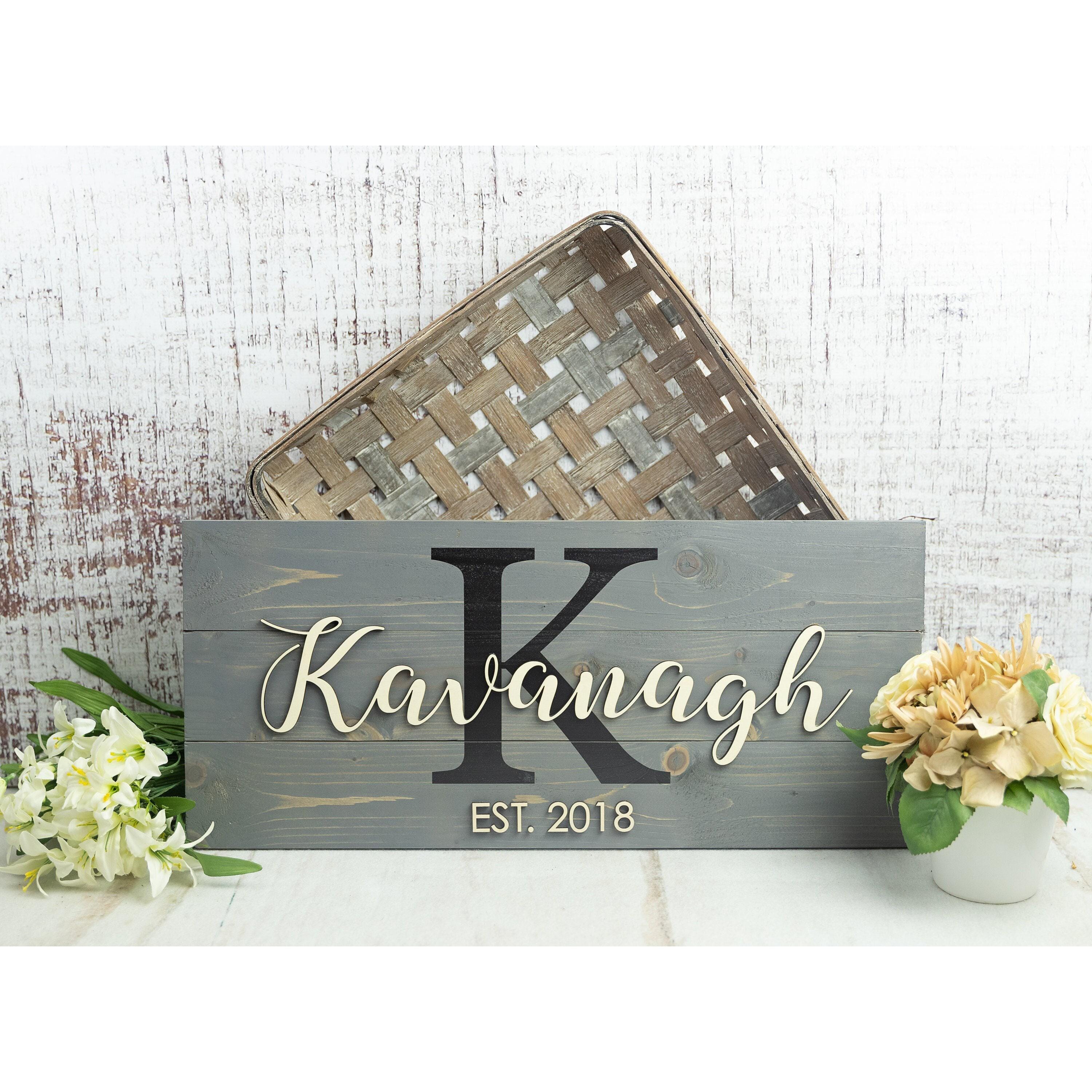 Mr and Mrs Sign: Personalized Gift for Couples (engagement or