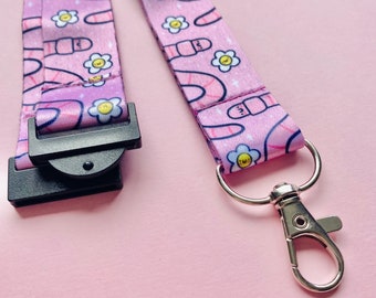 Wormy Lanyard - Gusanos - Lindo - Naturaleza - Rosa Kawaii - Trabajo - Universidad - Uni - Insignia de identificación - Colección de pines - Escuela - Llaves - Llavero - Kellylou