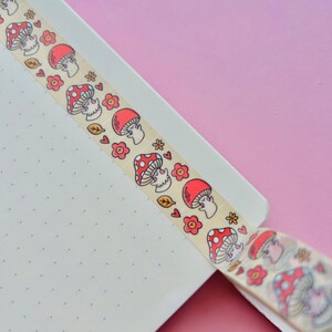 Fungi Cuties Vertical Washi Tape Hongos Hongo Toadstool Otoño Papelería Linda Correo Caracol Diario Álbum de Recortes Kellylou imagen 3