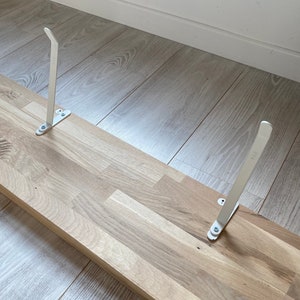 Radiator shelf in solid oak without wall fixing image 7