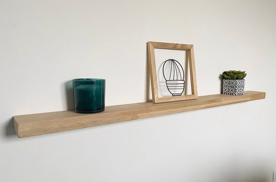 Etagere en chene massif avec fixation invisible