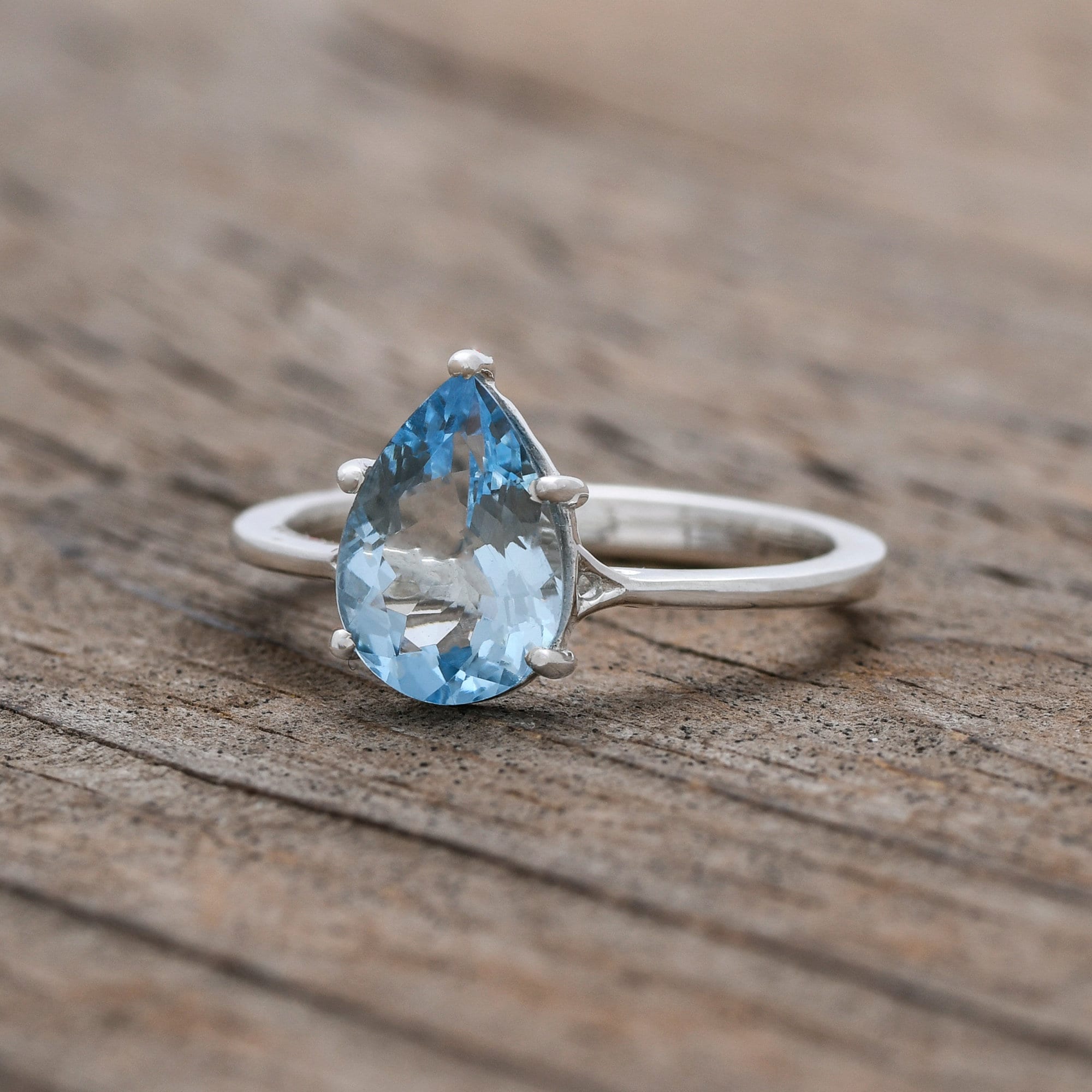 Anillo de aguamarina anillo de compromiso