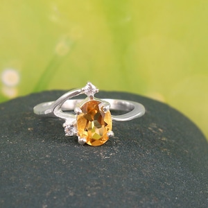 Citrine Ring, Natural Citrine Ring, Oval Cut November Birthstone Ring, Sterling Silver Engagement ring, yellow gemstone ring, Everyday Ring