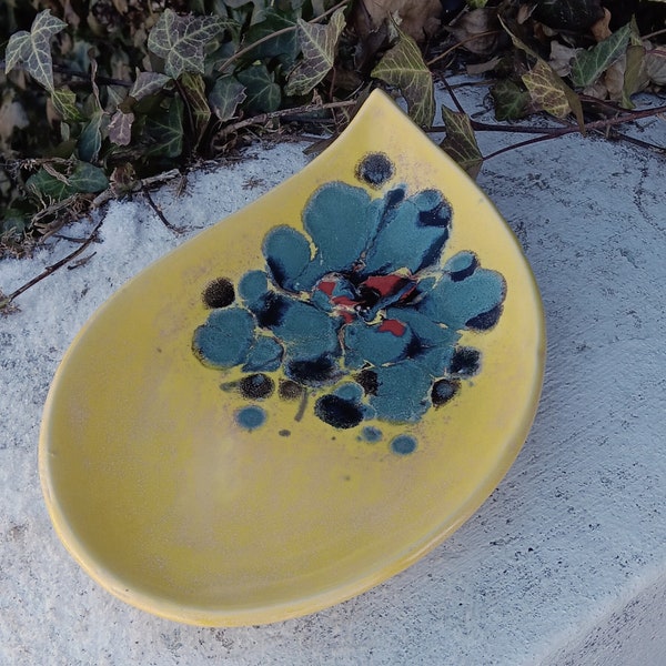 Tiger Swallowtail Themed Ceramic Bird Bath/Feeder