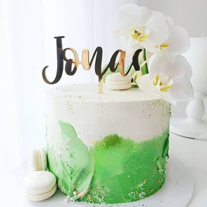 Personalized cake topper with name