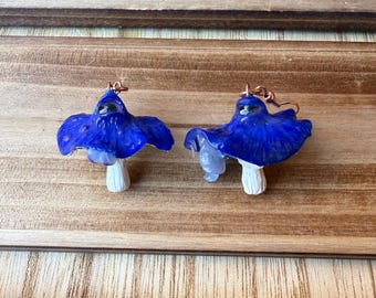 Pilz Kuriositäten: Blaue Ohrringe