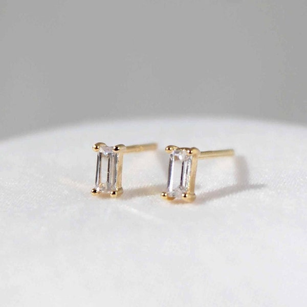 Tiny Baguette Stud Earrings • Mini Baguette Diamond Studs • 18K Gold Small Stud Earrings • Everyday Earrings • Simple Daily Jewelry