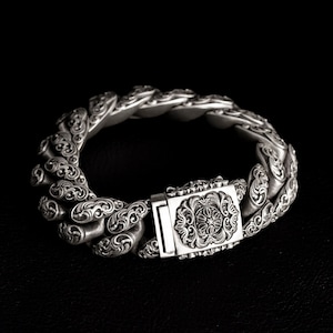 Flower Design Bracelet with Circles and Scrolled Links Sterling Silver Flower Design Bracelet with Circles and Scrolled Links Sterling Silver