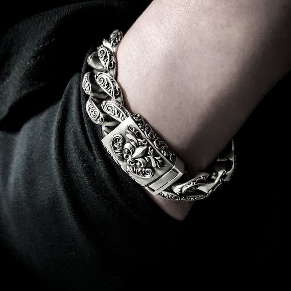 Flower Design Bracelet with Circles and Scrolled Links Sterling Silver Flower Design Bracelet with Circles and Scrolled Links Sterling Silver