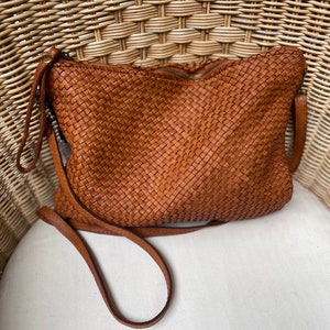 Sac bandoulière en cuir tressé cognac qualité premium fait main image 5