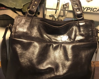 Sac en cuir Noir pour femmes et hommes Fait à la main en Allemagne Le cuir est de la plus haute qualité un bon cuir se sent chaud et doux.