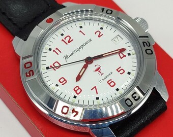 Vostok Komandirskie 2414 Medicine Red White 43119B Brandneue mechanische Herrenuhr