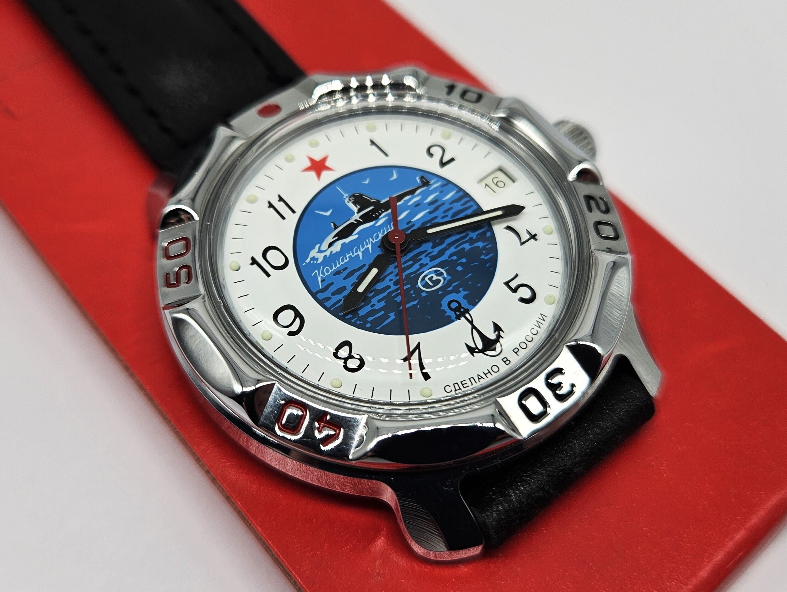 Montre Vostok Komandirskie 2414 A - Militaire Russe - Neuf Avec étiquettes - Mécanique Manuelle