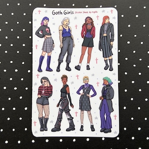 Pu&ograve; includere: Foglio di adesivi con otto ragazze goth con diversi stili di capelli, vestiti e accessori. Il foglio di adesivi &egrave; intitolato "Goth Girls Sticker Sheet by repils".