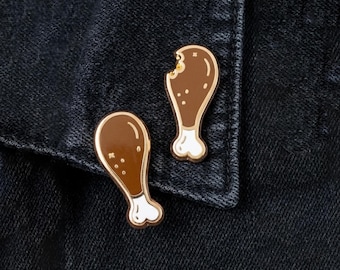 One Bite In Emaille Pin: Vergoldeter Mini Food Pin