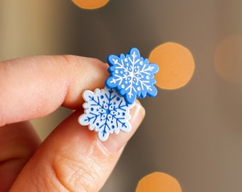 Snowflake Enamel Pin: Winter Holiday Flair