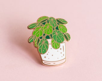 Pilea Plant Enamel Pin: Gold-Colored Metal, Houseplant Lover