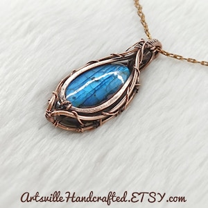 Elven Labradorite Wire Wrapped Pendant Necklace – One of a Kind Nature Inspired Jewelry – Fantasy Gift for Her – Boho Statement Necklace