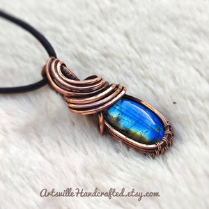 Labradorit Anhänger Halskette by ArtsvillsHandcrafted, Witchy Schmuck, Elfen Schmuck, Geschenk für Sie