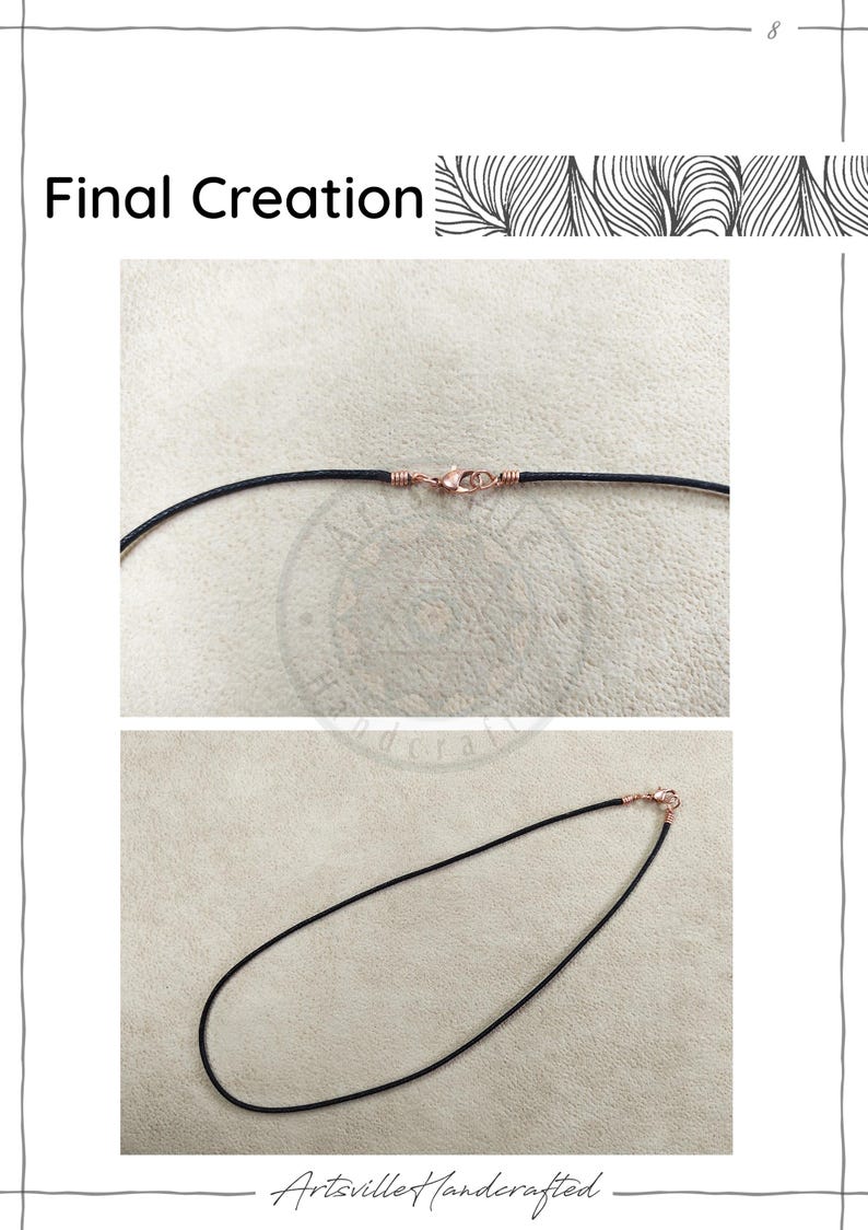 Pu&ograve; includere: Una collana nera con chiusura in oro rosa. L'immagine mostra la collana in due viste, una in primo piano della chiusura e l'altra dell'intera collana. Il testo "Final Creation" &egrave; nella parte superiore dell'immagine.