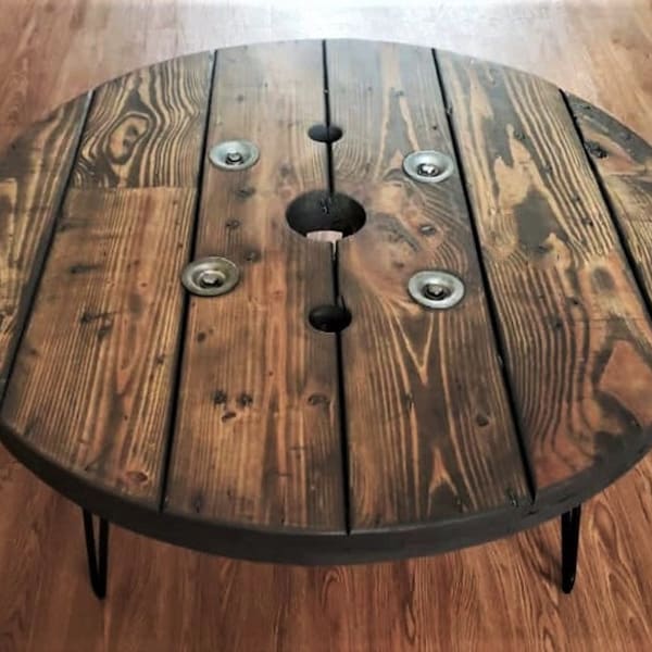 Mesa redonda rústica de madera de carrete (de 50 a 91 cm) con patas de horquilla o tubo, ideal para café, comedor, pub o exterior, decoración industrial estilo granja.