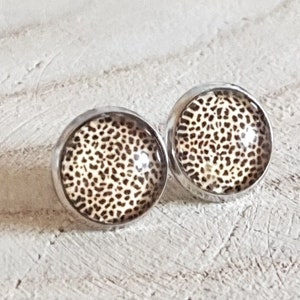Leo earrings 12 mm, stainless steel setting, beige, brown, earring customizable