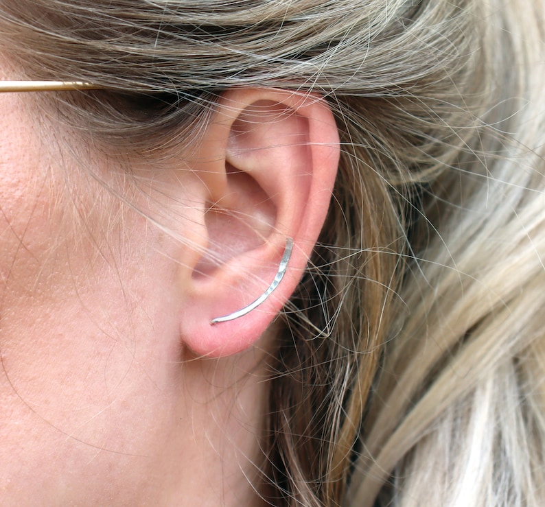 Hammered Ear Climbers Pair Sterling Silver Handmade Ear Accessory Curved Everyday Ear Climber Silver Modern Earring Minimalist zdjęcie 2