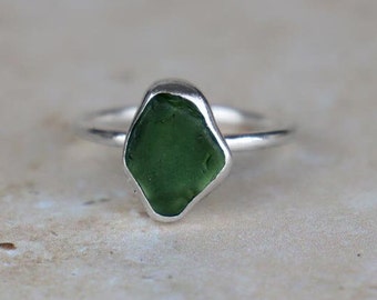 Taille britannique R | Bague empilable en argent sterling avec verre de mer du pays de Galles | Bague minimaliste en verre de mer|Bague superposable pour tous les jours