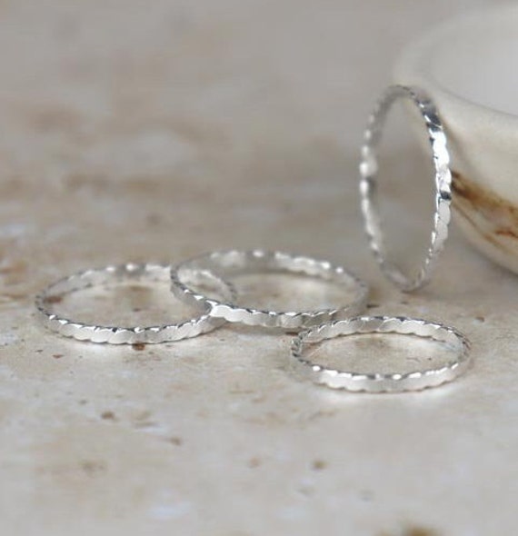 Simple & Classic 2mm Sterling Silver Twist Band Ring - No Stone, Unbranded