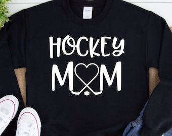 Mama Hockey Spiel Tag Sweatshirt / Süßes Mama Hockey Geschenk / Hockey Mama / Mama Hockey Sweatshirt mit Rundhalsausschnitt / Hockey Mama Sweatshirt / Süßer Hockey Hoodie