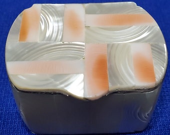 Strawberry Shell with Troca Mother of Pearl Pill Box