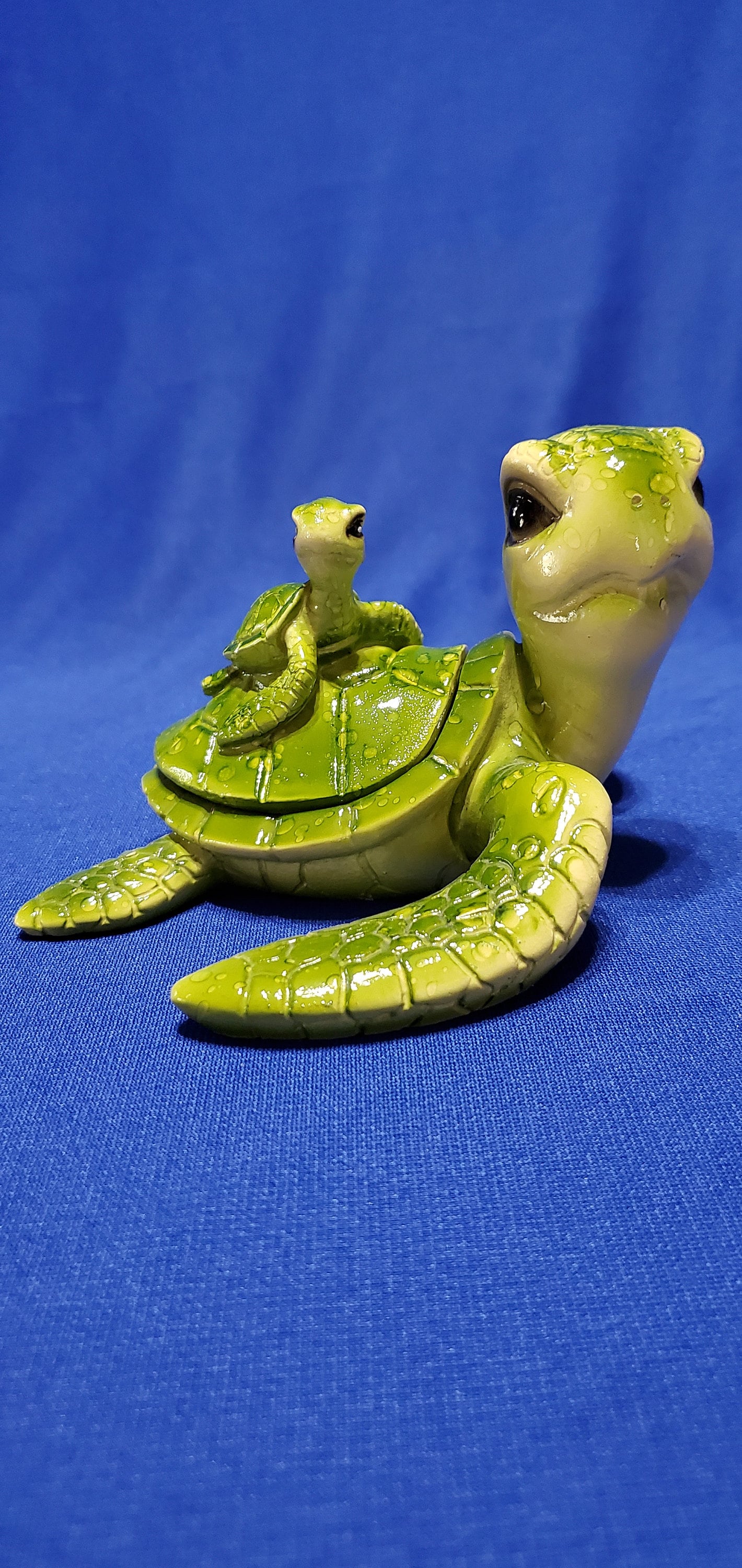 【完売品】OMMO SHEER LAYERED TURTLE KT Memeyou Hide a Key Outdoor Turtle Waterproof Fake Rock Spare Key