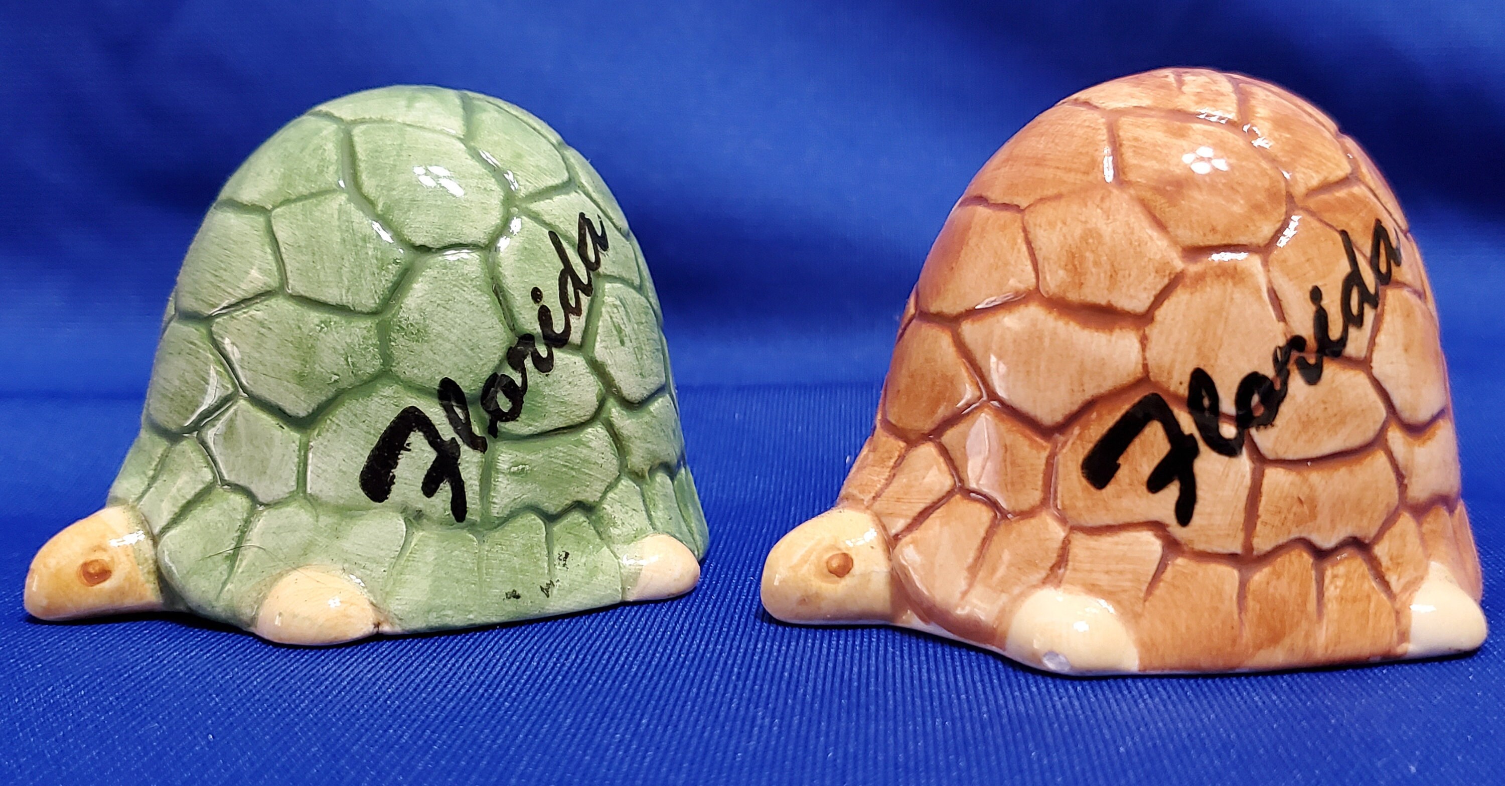 Sea Turtle Salt and Pepper Shakers - Etsy